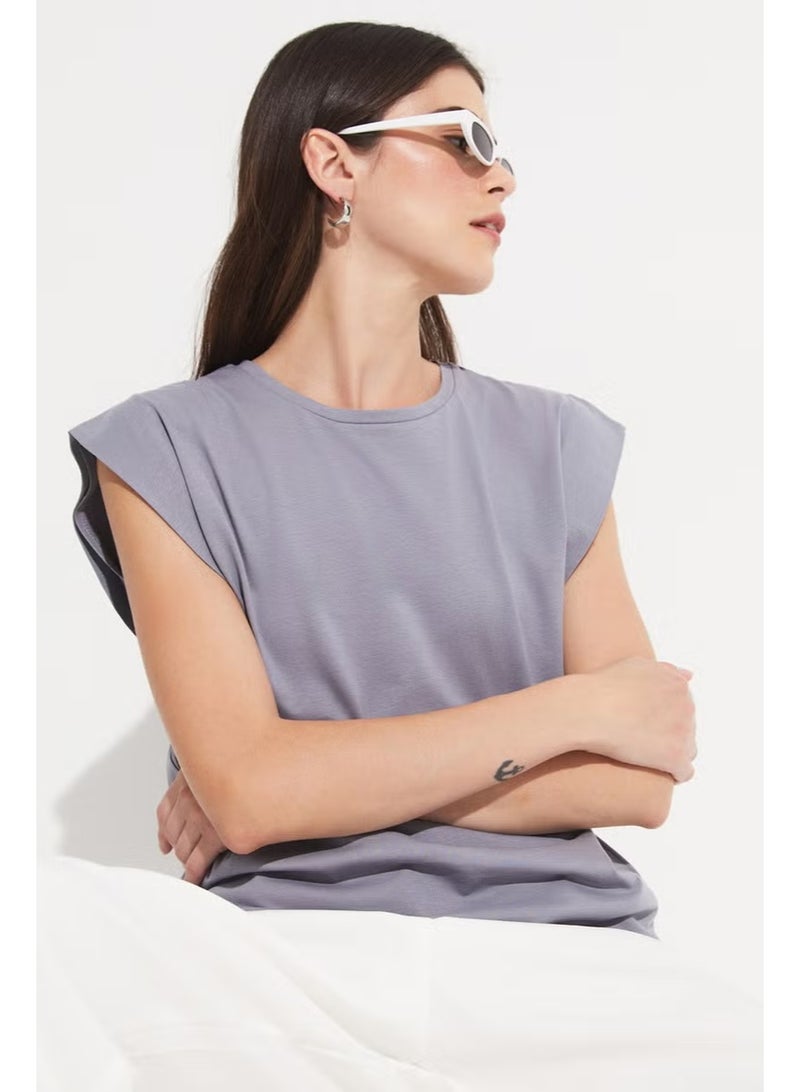 JUNE Basic Cotton Crew Neck Sleeveless T-Shirt - Image 1